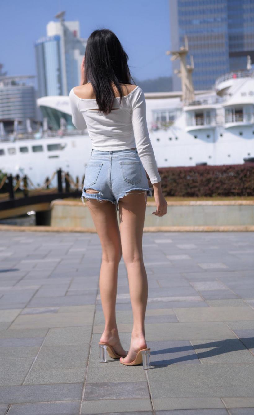 【套圖x16】韓國女模遭拐騙強行被拉至小樹林--有奶無屄[20P]