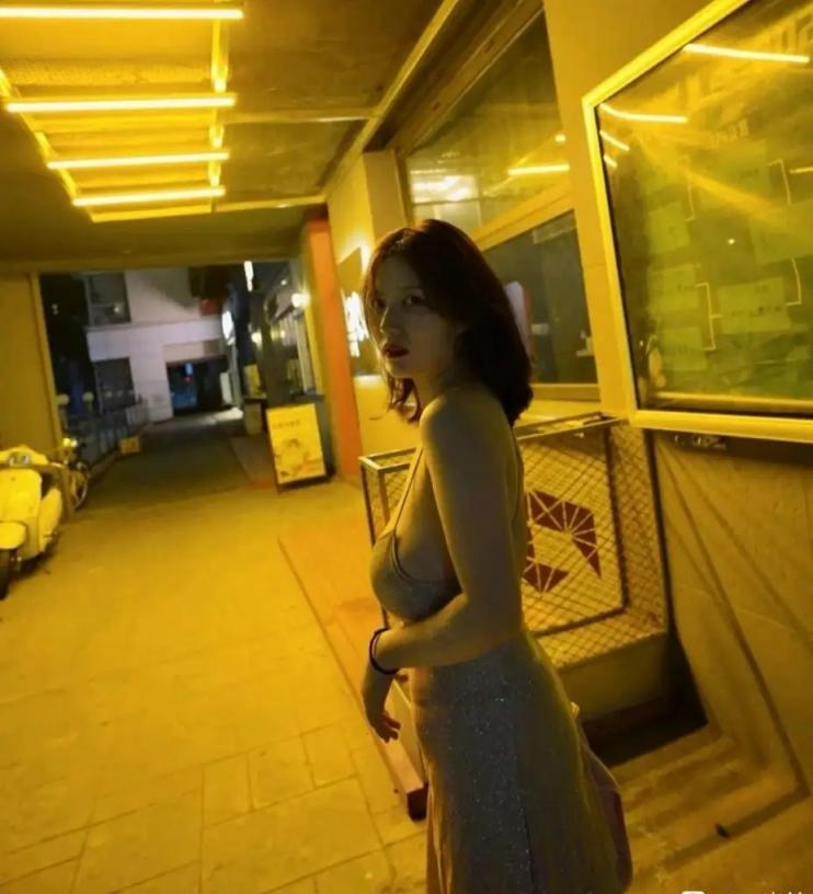 【套圖x16】韓國女模遭拐騙強行被拉至小樹林--有奶無屄[20P]